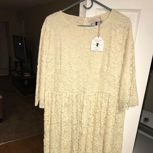 Dainty Jewels lace dress